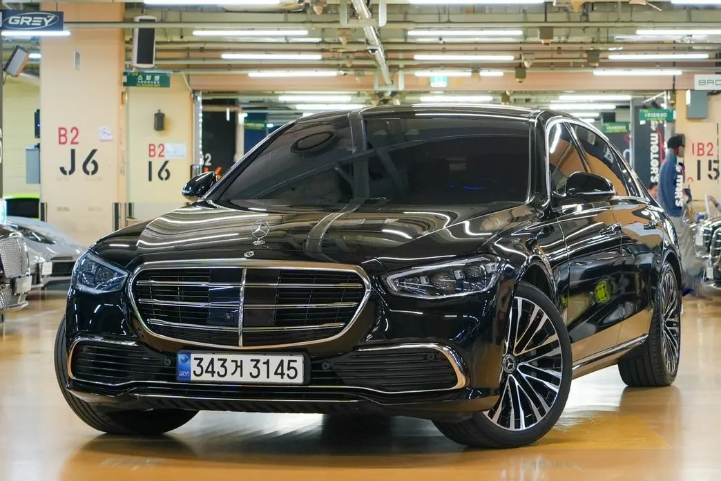 Mercedes-Benz S-Class — фото 1