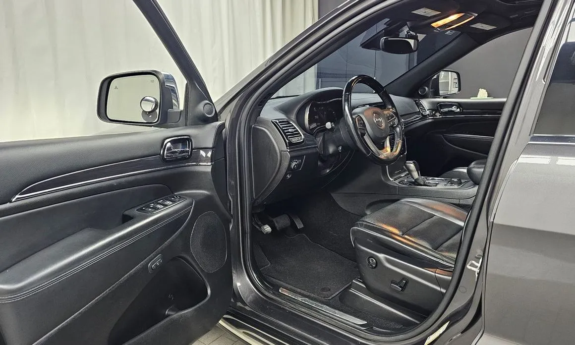 Jeep Cherokee — фото 6