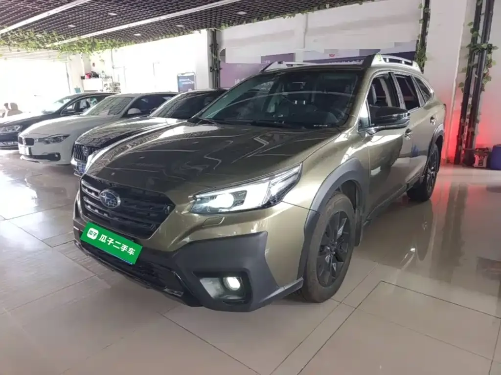 Subaru Outback — фото 1