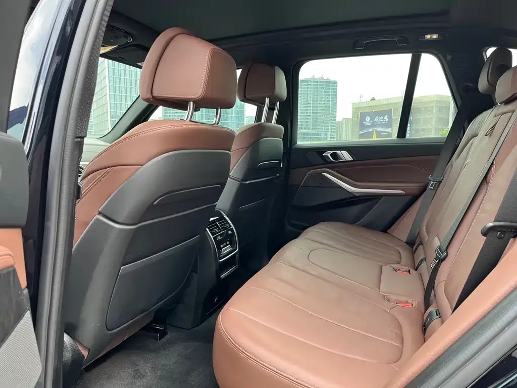 BMW X5 (Import) — фото 2