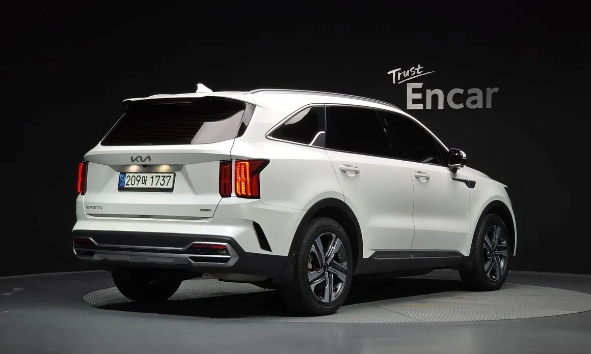 Kia Sorento — фото 5