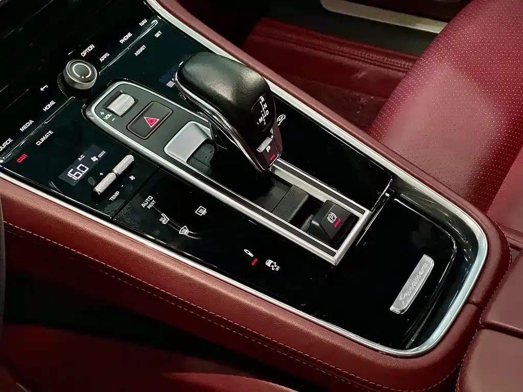 Porsche Panamera — фото 10