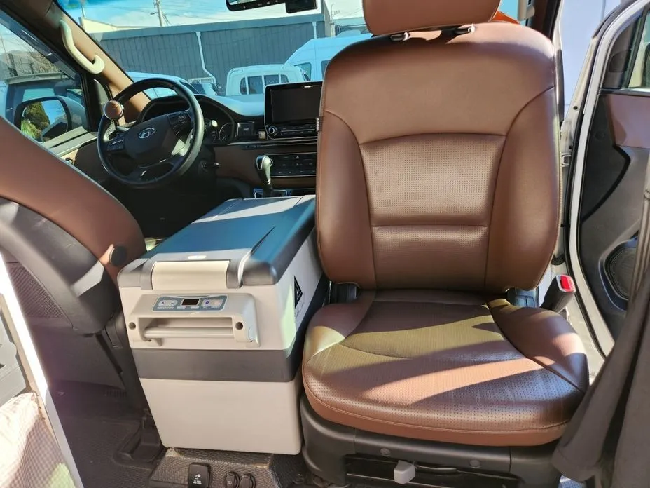 Hyundai Starex — фото 3