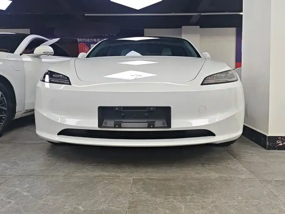 Tesla Model 3 — фото 2