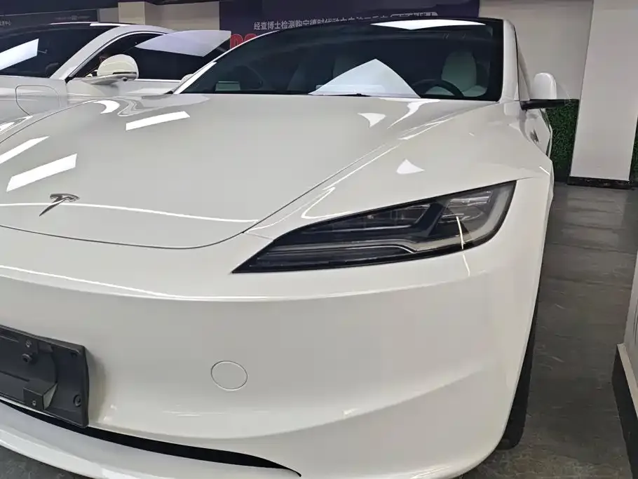 Tesla Model 3 — фото 5