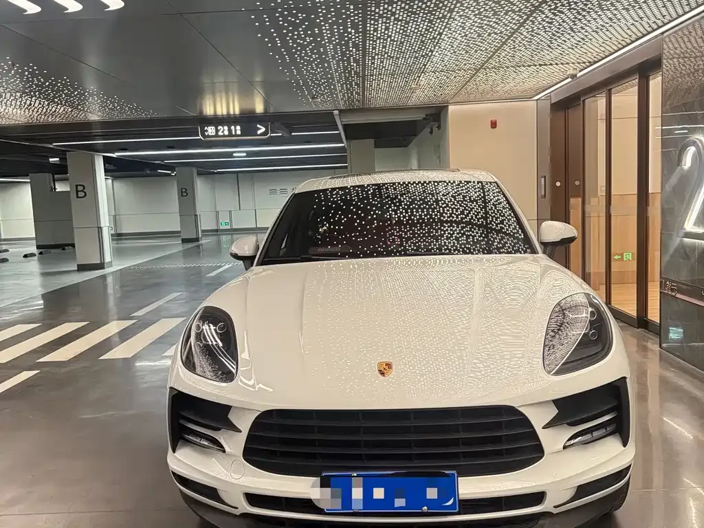 Porsche Macan — фото 1