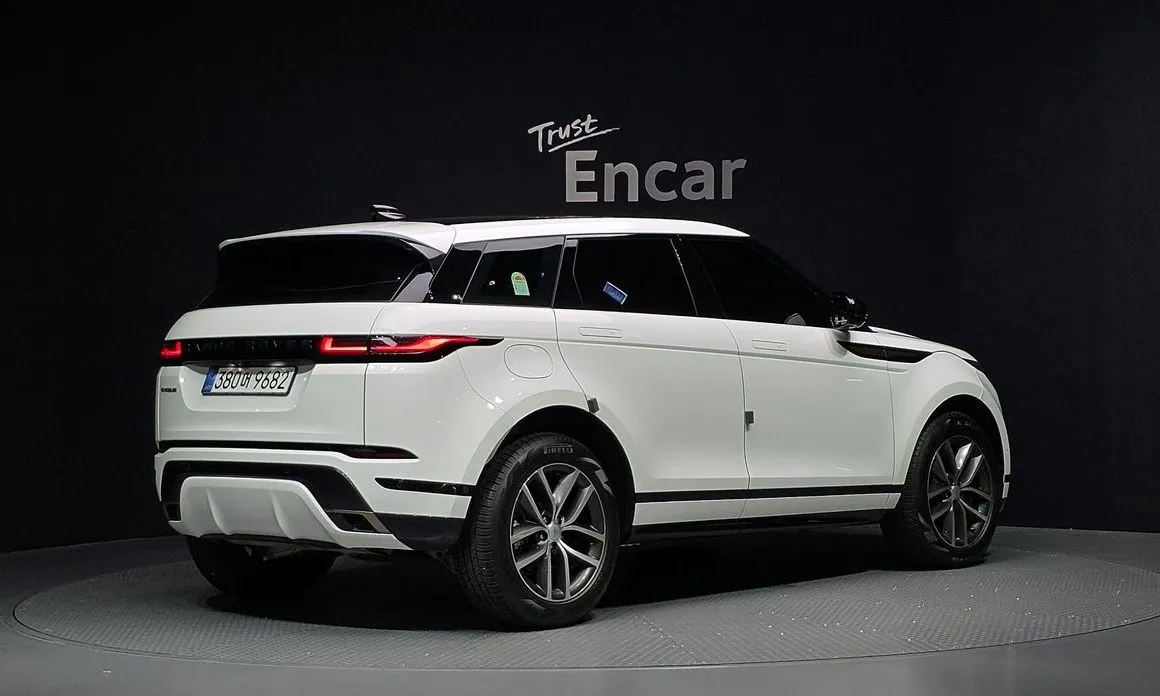 Land Rover Range Rover Evoque — фото 10