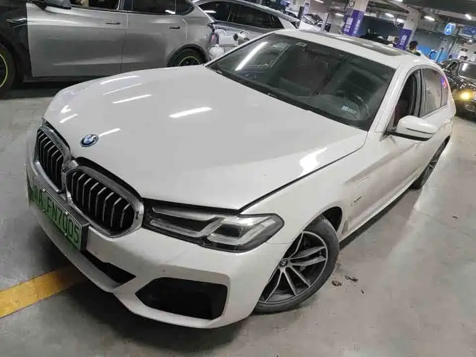 BMW 5 Series New Energy — фото 1