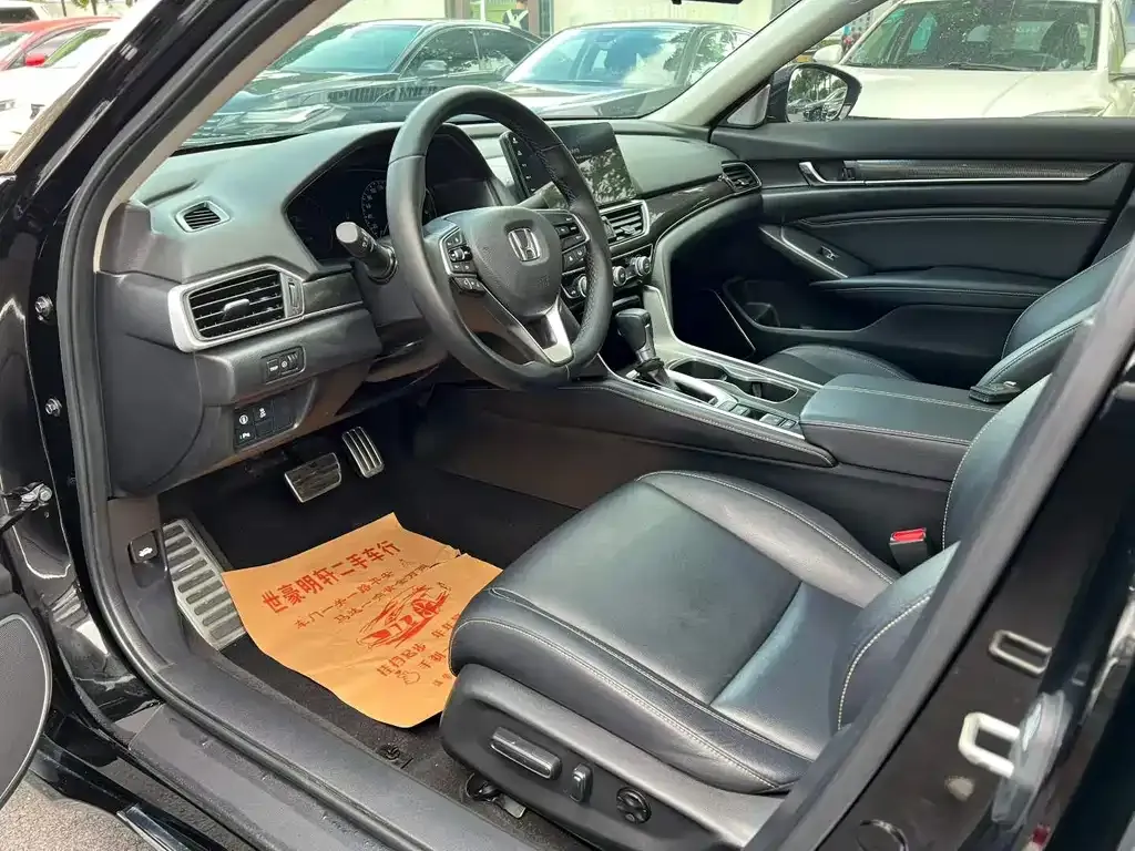 Honda Accord — фото 3