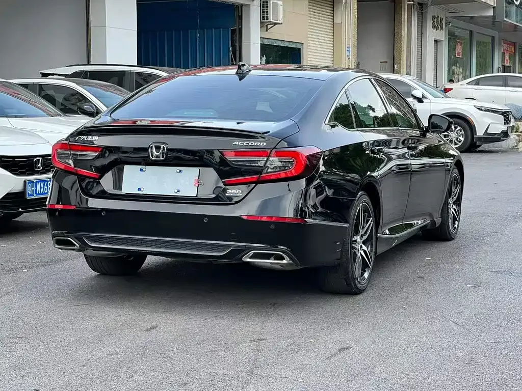 Honda Accord — фото 5