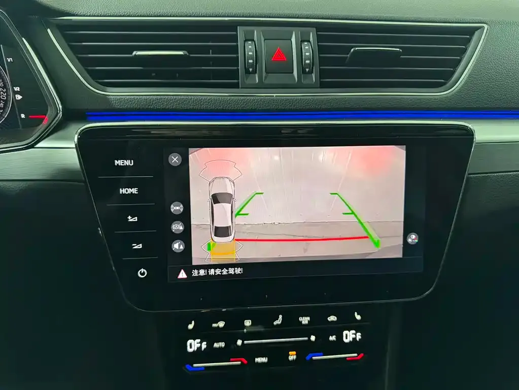 Skoda Superb — фото 2