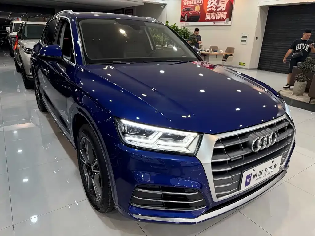 Audi Q5L — фото 4