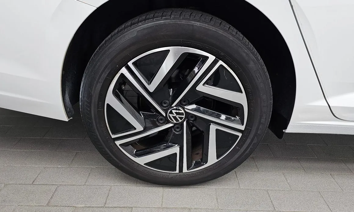 Volkswagen Jetta — фото 7