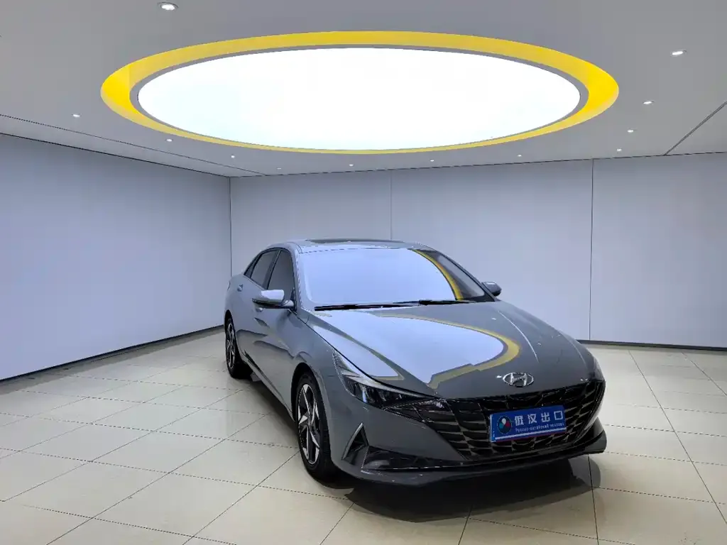 Hyundai Elantra — фото 2