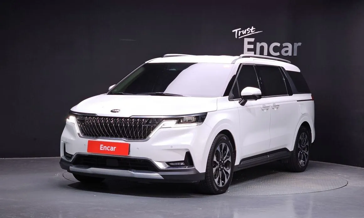 Kia Carnival — фото 1