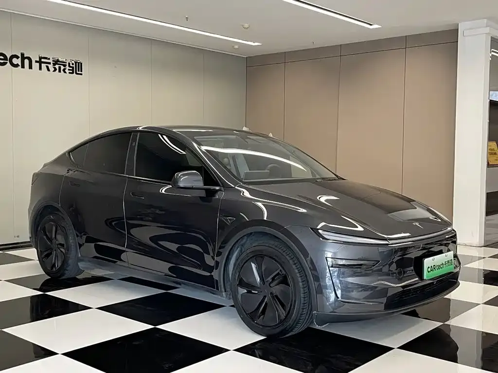 Tesla Model Y — фото 4
