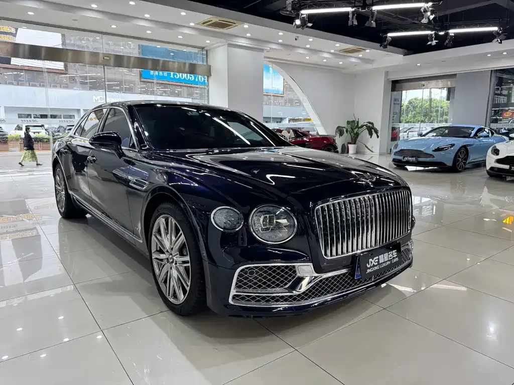 Bentley Flying Spur — фото 7