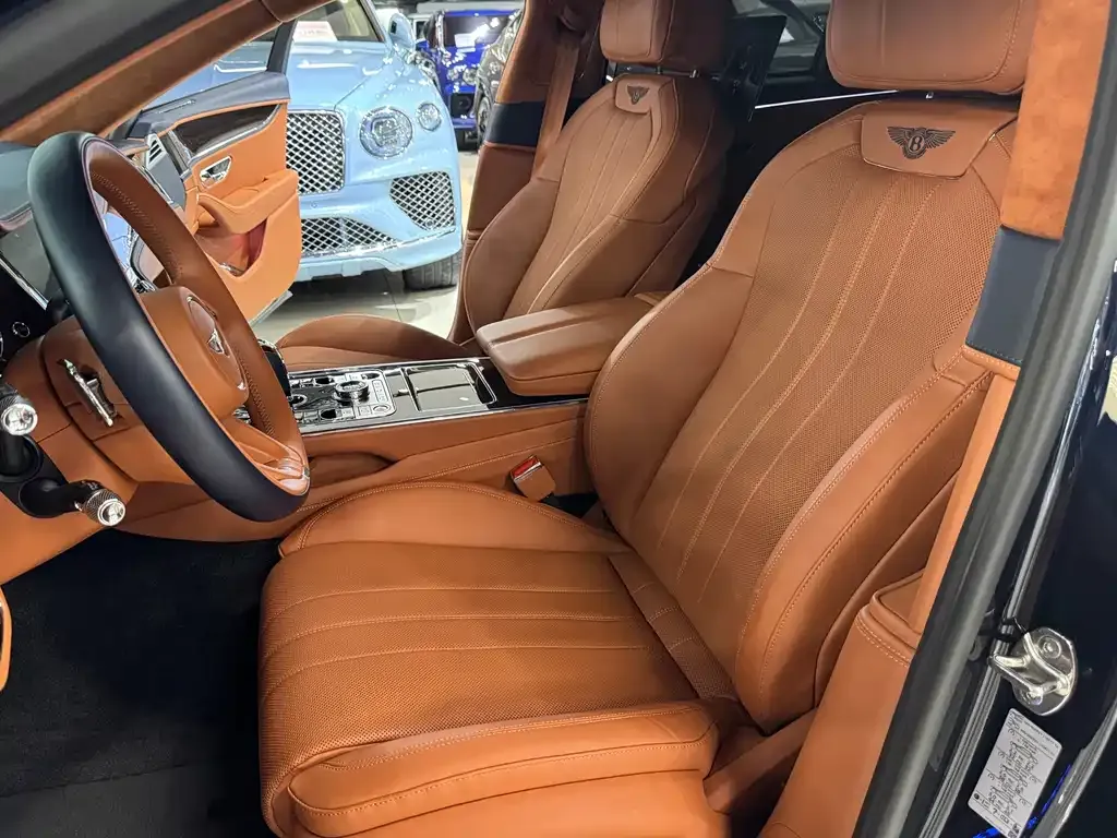 Bentley Flying Spur — фото 5