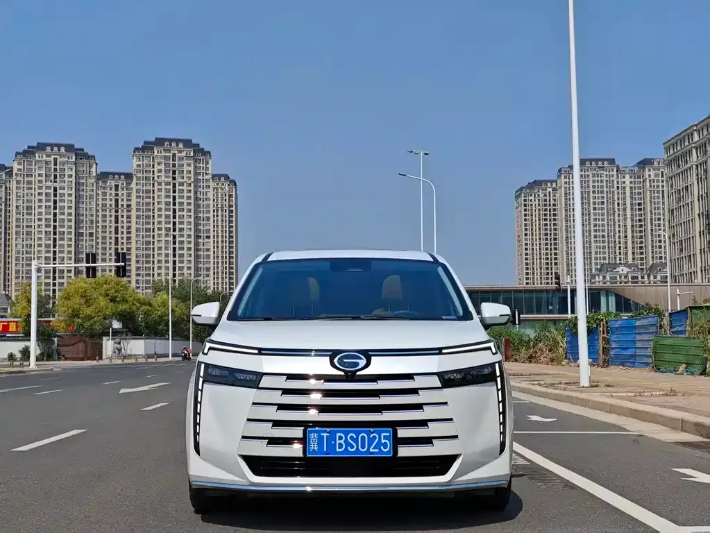 GAC Motor Trumpchi E8 — фото 1