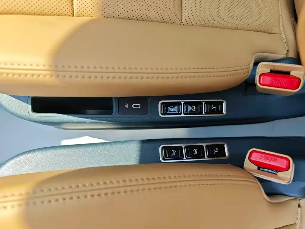 GAC Motor Trumpchi E8 — фото 7