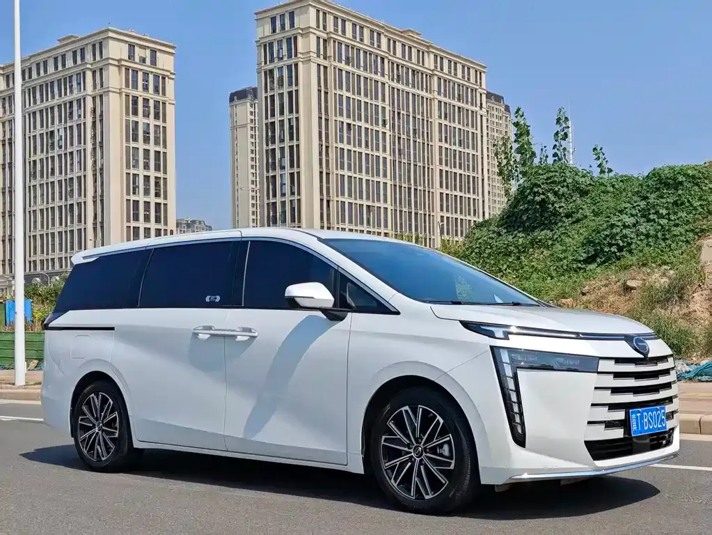 GAC Motor Trumpchi E8 — фото 10