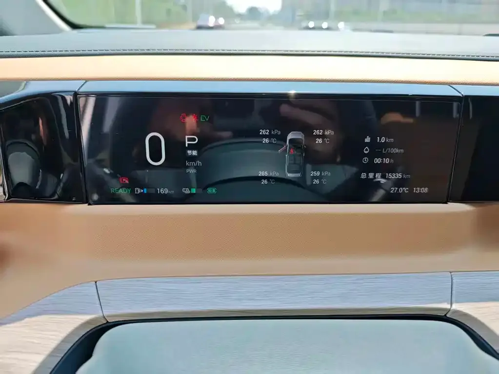 GAC Motor Trumpchi E8 — фото 2