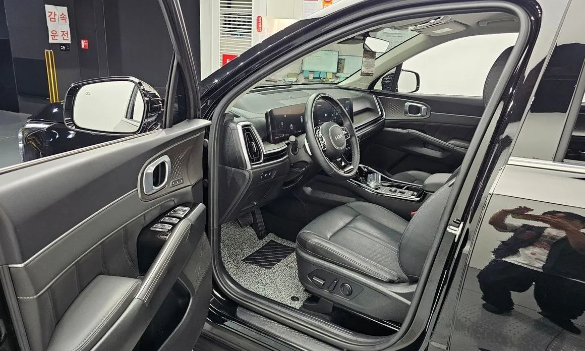 Kia Sorento — фото 7