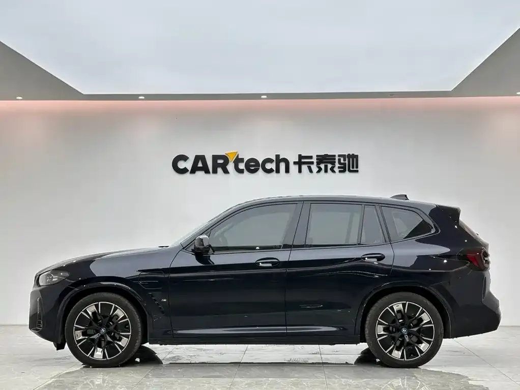 BMW iX3 — фото 4
