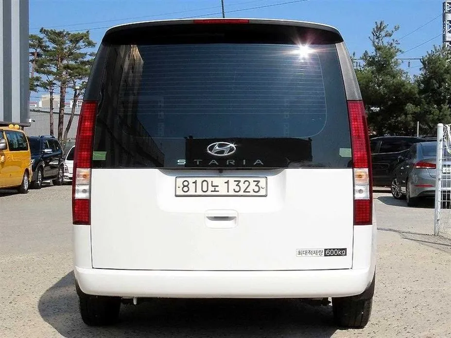 Hyundai Staria — фото 3