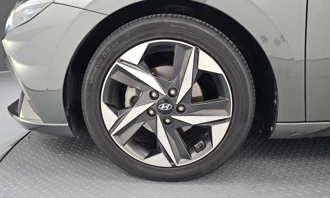 Hyundai AVANTE — фото 5