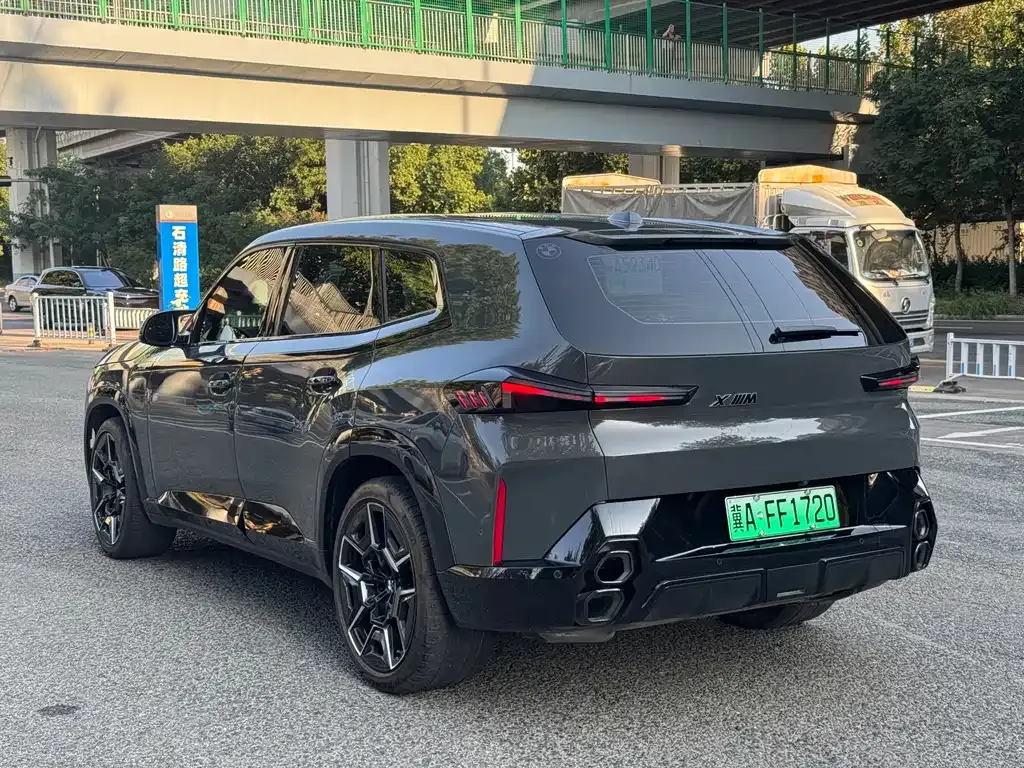 BMW XM — фото 9