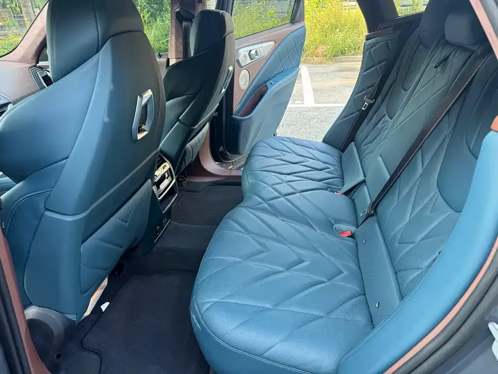 BMW XM — фото 3