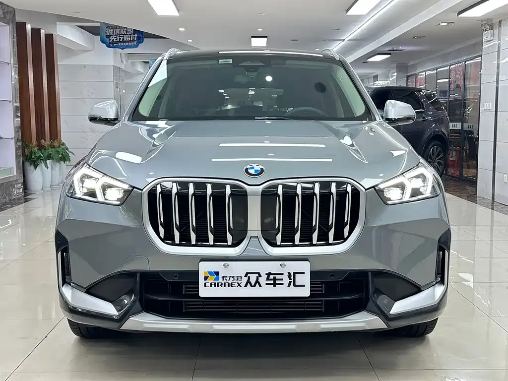 BMW X1 — фото 5