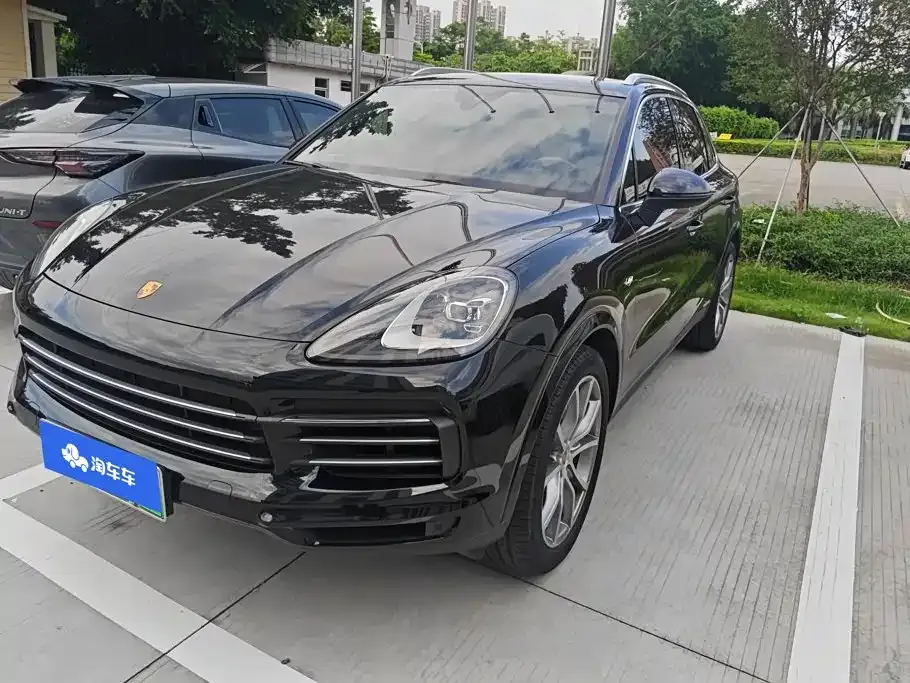 Porsche Cayenne Hybrid — фото 1