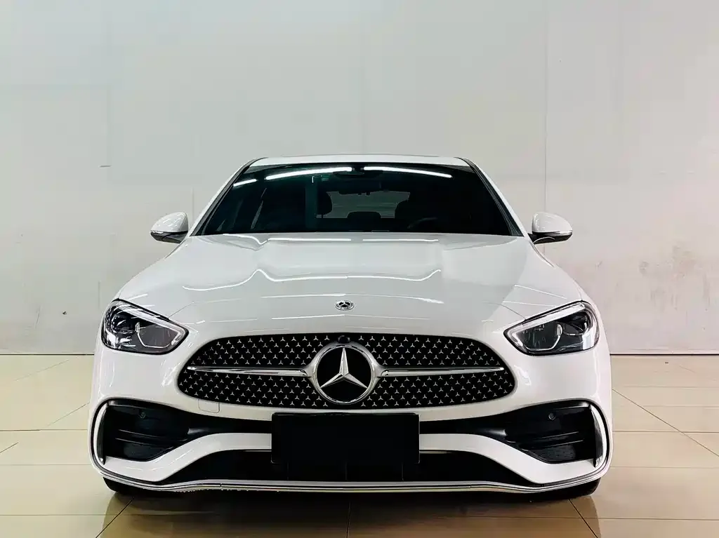 Mercedes-Benz C-Class — фото 1