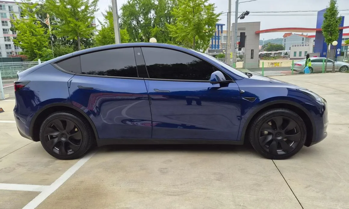Tesla Model Y — фото 10