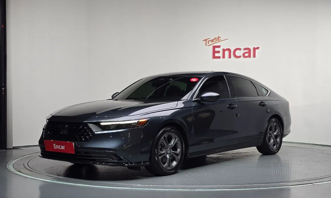 Honda Accord — фото 1