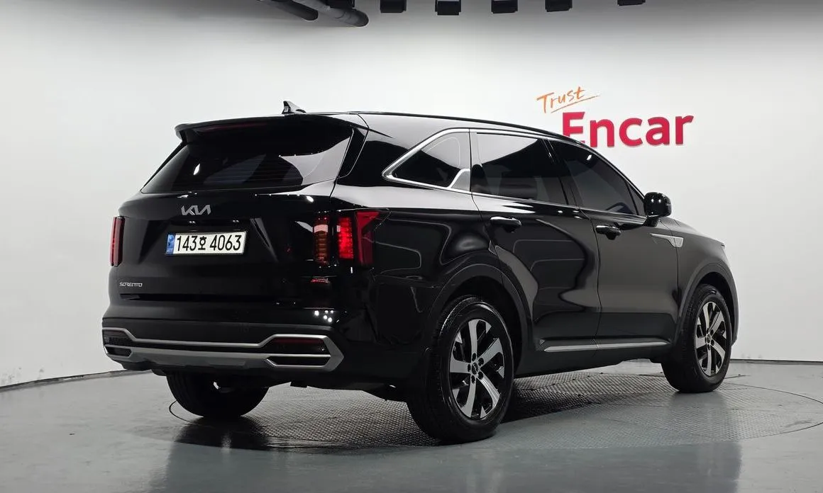 Kia Sorento — фото 9