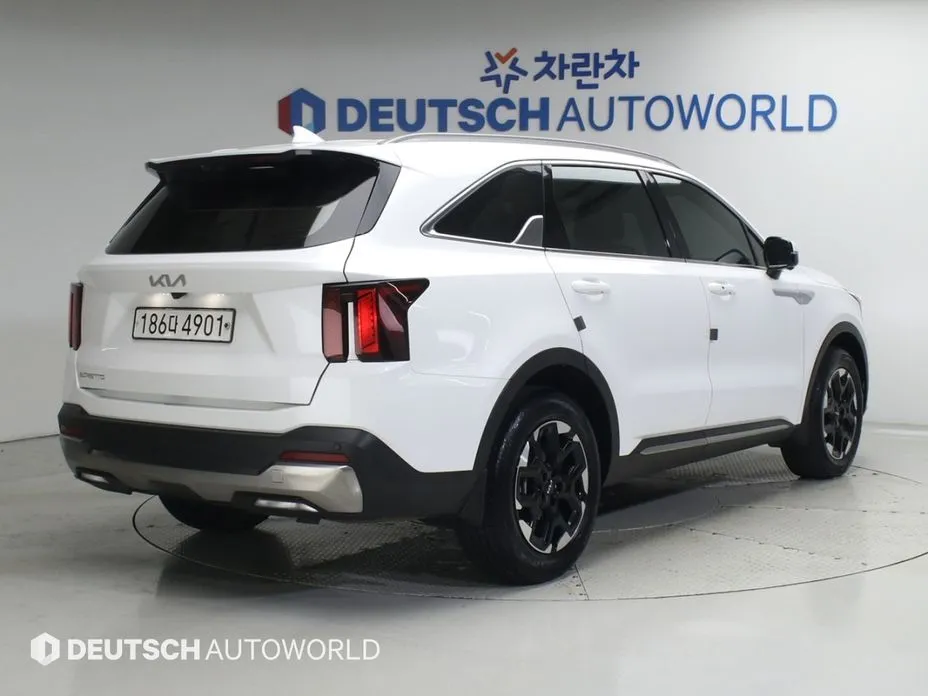 Kia Sorento — фото 8