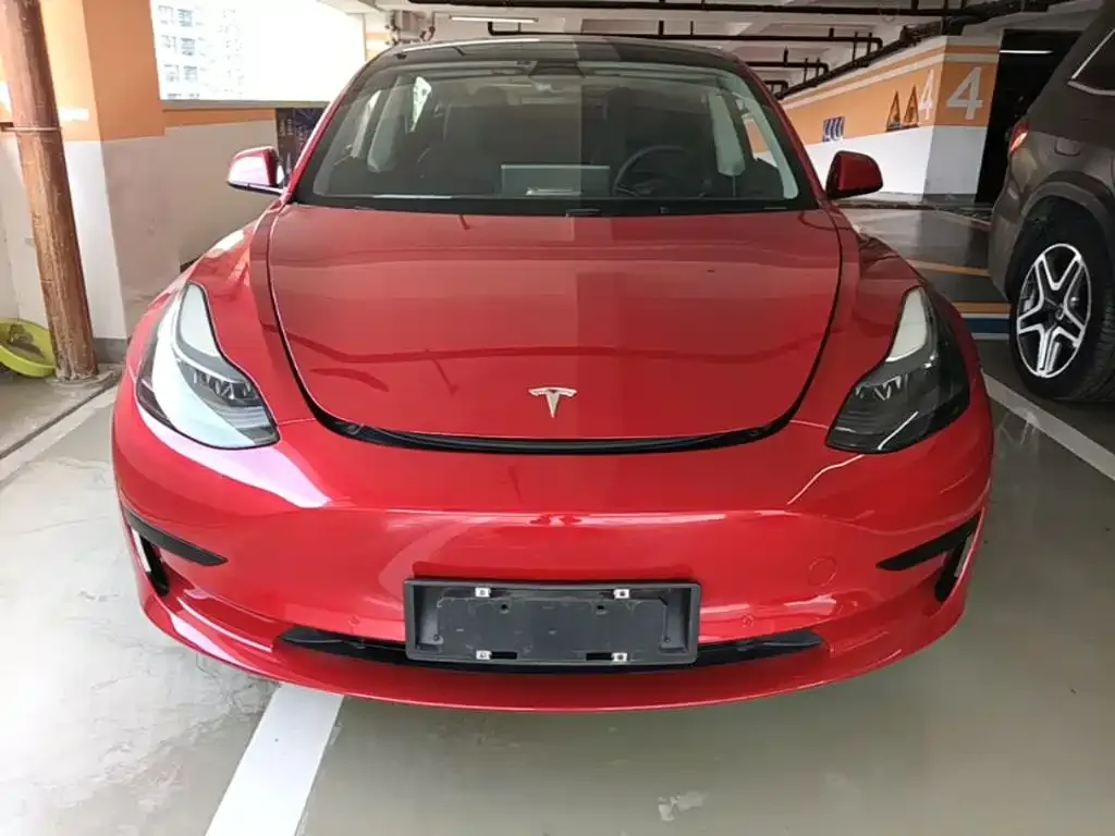 Tesla Model 3 — фото 9