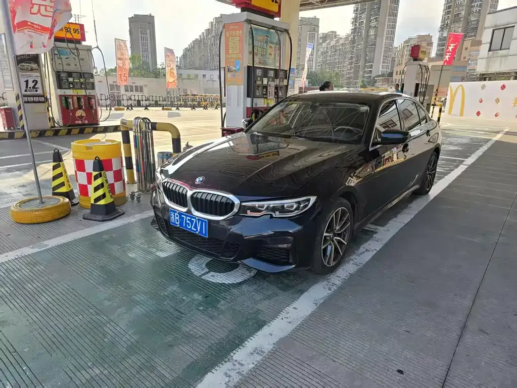 BMW 3 Series — фото 1