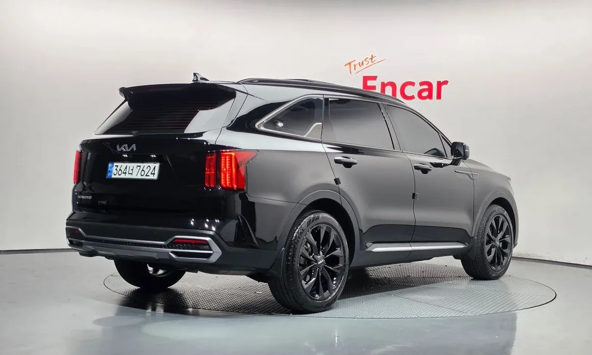 Kia Sorento — фото 7