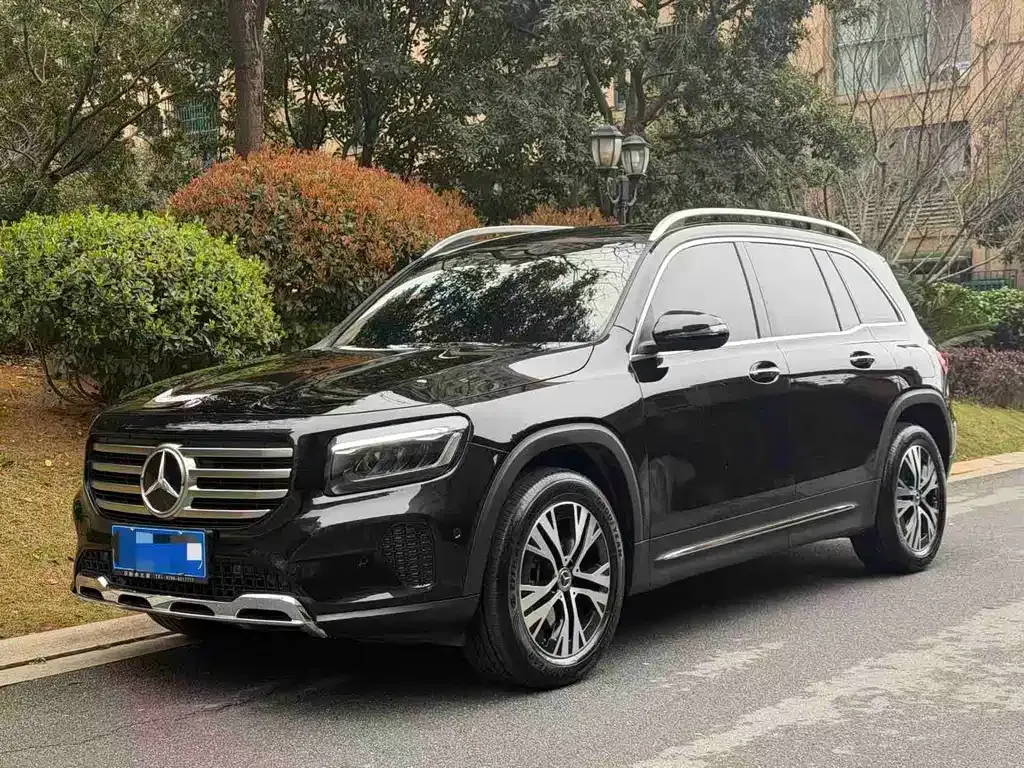 Mercedes-Benz GLB — фото 1