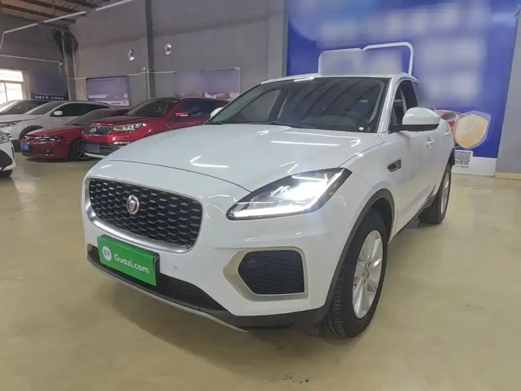 Jaguar E-PACE — фото 1