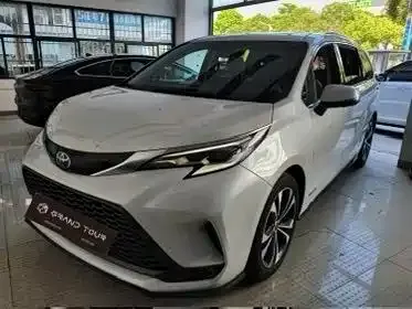 Toyota Granvia — фото 1