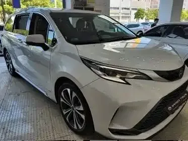 Toyota Granvia — фото 2