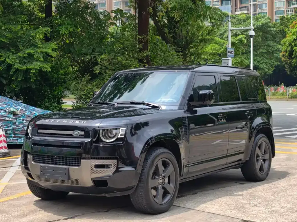 Land Rover Defender — фото 1