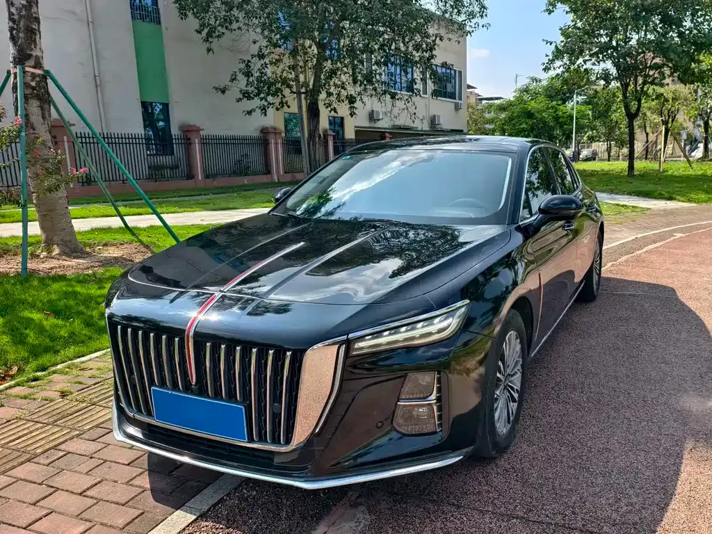 Hongqi H5 — фото 1