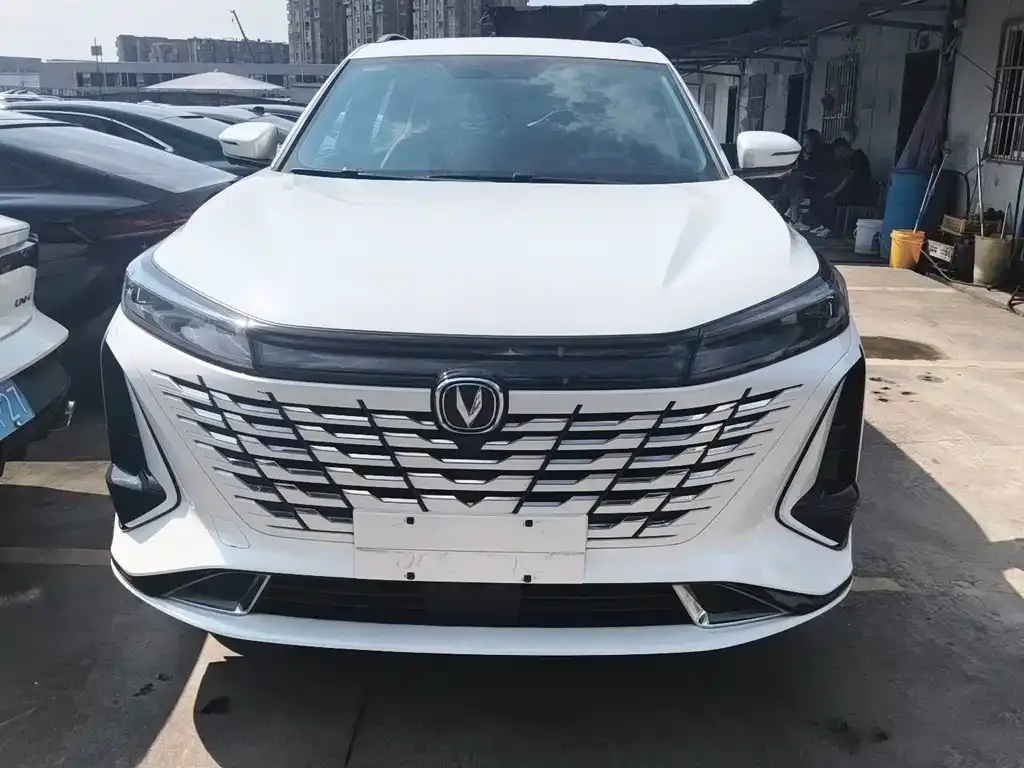 Changan CS75 PLUS — фото 3