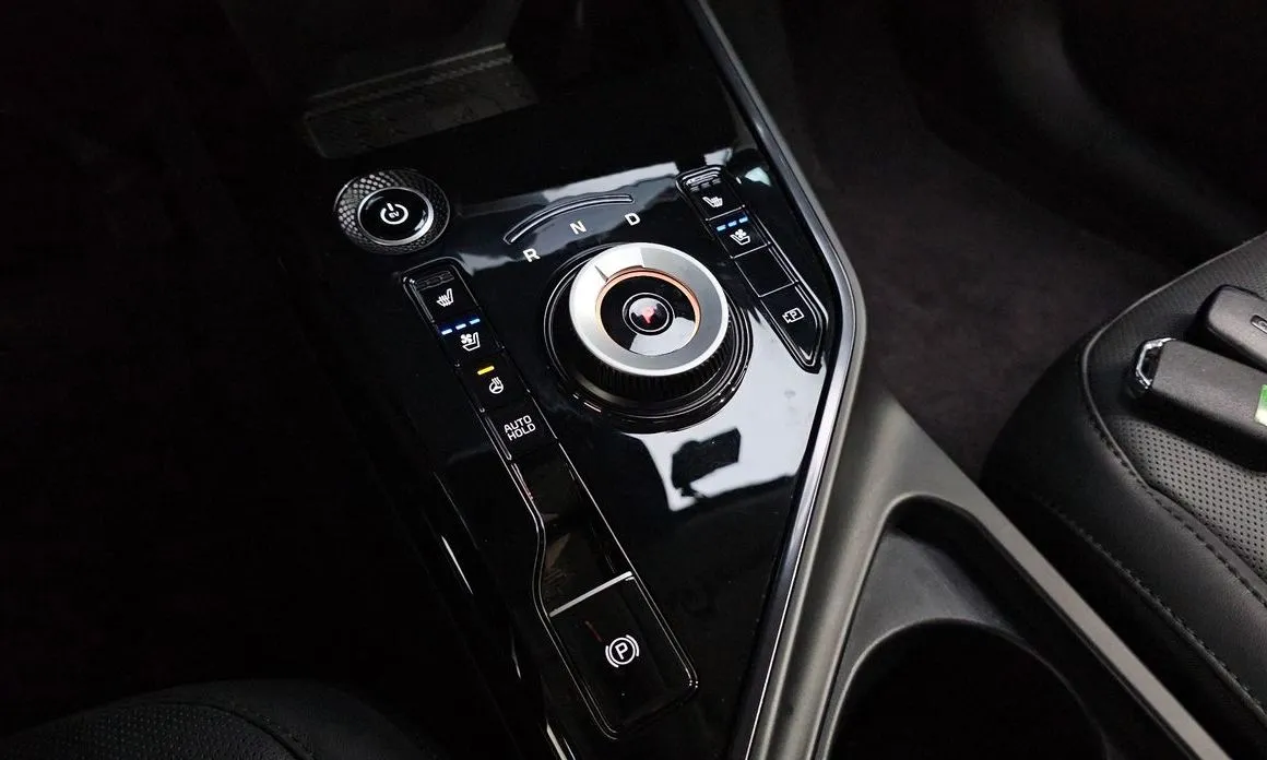 Kia Niro — фото 9